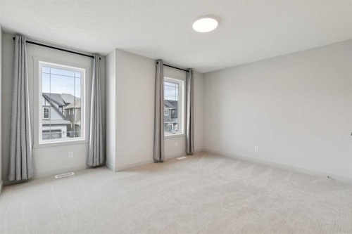 243 Marina Grove Se, Calgary, AB 