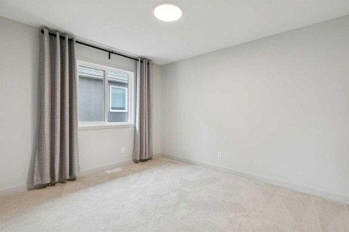 243 Marina Grove Se, Calgary, AB 