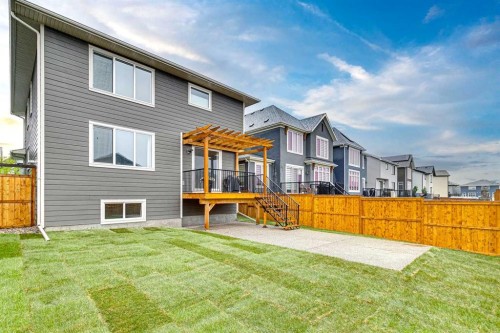 243 Marina Grove Se, Calgary, AB 