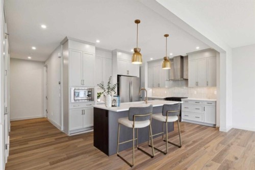 243 Marina Grove Se, Calgary, AB 