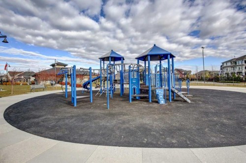 243 Marina Grove Se, Calgary, AB 