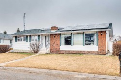 520 8 Street SEThree Hills, AB T0M 2A0