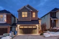 57 Discovery Ridge Hill SW Calgary, AB T3H 4Y5