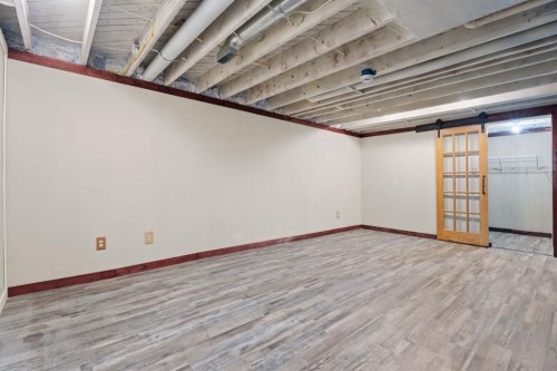 9408 5 Street Se, Calgary, AB - Indoor