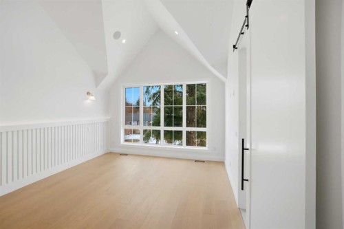 1529 18 Avenue Nw, Calgary, AB - Indoor Photo Showing Other Room