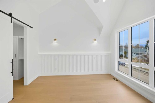 1529 18 Avenue Nw, Calgary, AB - Indoor Photo Showing Other Room