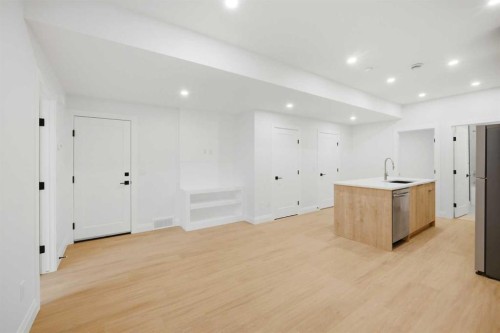 1529 18 Avenue Nw, Calgary, AB - Indoor