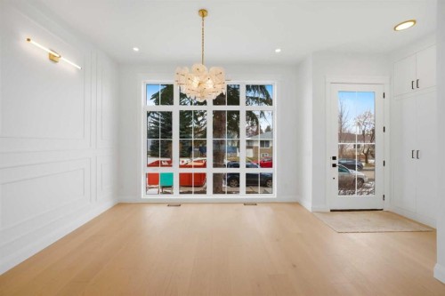 1529 18 Avenue Nw, Calgary, AB - Indoor Photo Showing Other Room