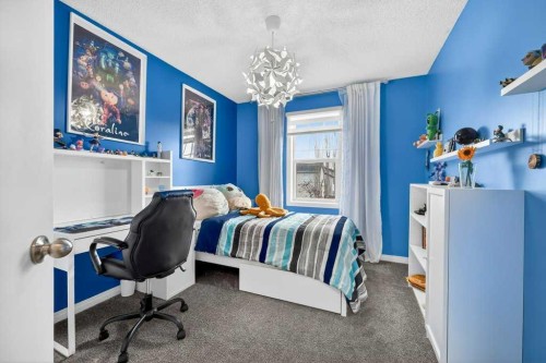 370 Prestwick Circle Se, Calgary, AB - Indoor Photo Showing Bedroom
