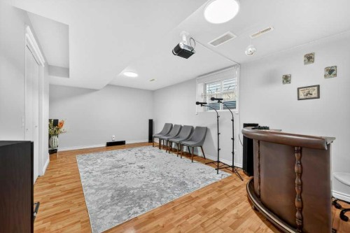 370 Prestwick Circle Se, Calgary, AB - Indoor Photo Showing Other Room