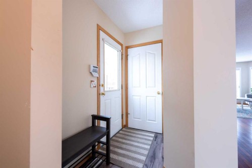 35 Somervale Place Sw, Calgary, AB - Indoor Photo Showing Other Room