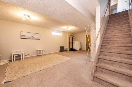 35 Somervale Place Sw, Calgary, AB - Indoor