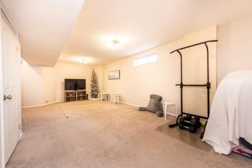 35 Somervale Place Sw, Calgary, AB - Indoor