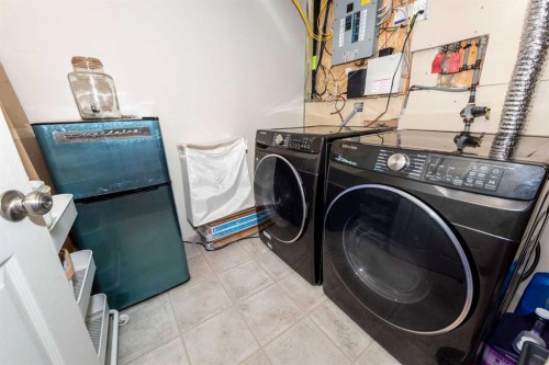 35 Somervale Place Sw, Calgary, AB - Indoor Photo Showing Laundry Room