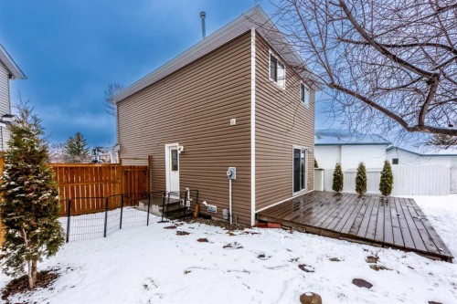 35 Somervale Place Sw, Calgary, AB - Outdoor