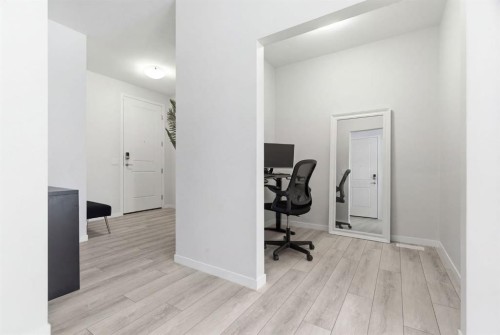 54 Belmont Manor Sw, Calgary, AB - Indoor