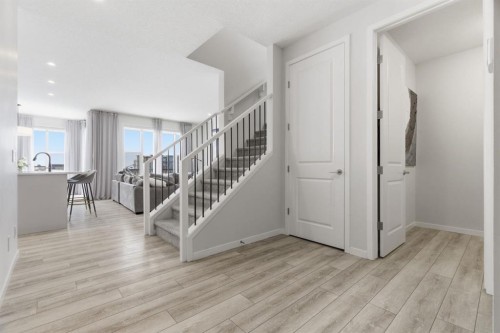 54 Belmont Manor Sw, Calgary, AB - Indoor Photo Showing Other Room