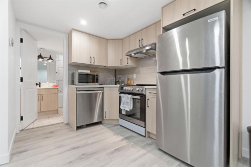 54 Belmont Manor Sw, Calgary, AB - Indoor Photo Showing Kitchen With Stainless Steel Kitchen