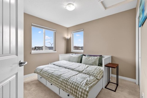 180 Walden Gate Se, Calgary, AB - Indoor Photo Showing Bedroom