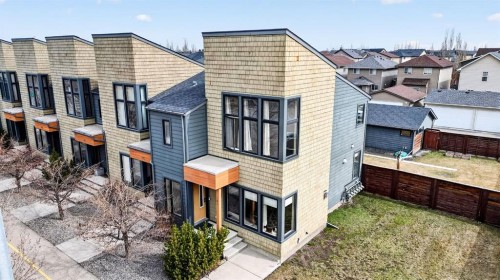 180 Walden Gate Se, Calgary, AB - Outdoor