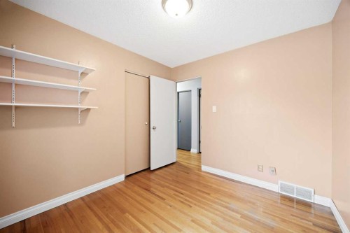356 Willow Ridge Place Se, Calgary, AB - Indoor Photo Showing Other Room