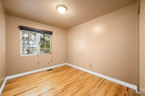 356 Willow Ridge Place Se, Calgary, AB - Indoor Photo Showing Other Room