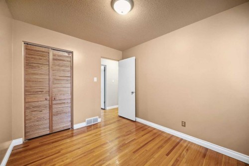 356 Willow Ridge Place Se, Calgary, AB - Indoor Photo Showing Other Room