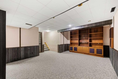 356 Willow Ridge Place Se, Calgary, AB - Indoor Photo Showing Other Room