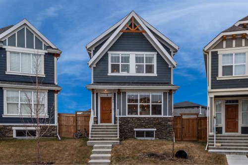 146 Magnolia Square Se, Calgary, AB - Outdoor With Facade