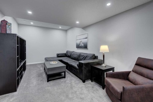 146 Magnolia Square Se, Calgary, AB - Indoor