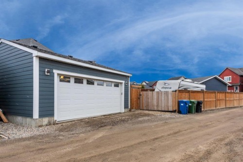 146 Magnolia Square Se, Calgary, AB - Outdoor