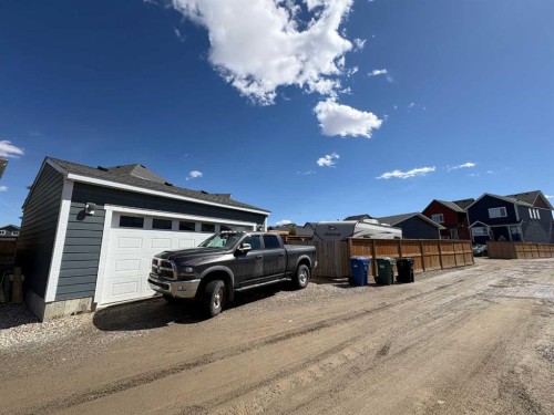 146 Magnolia Square Se, Calgary, AB - Outdoor