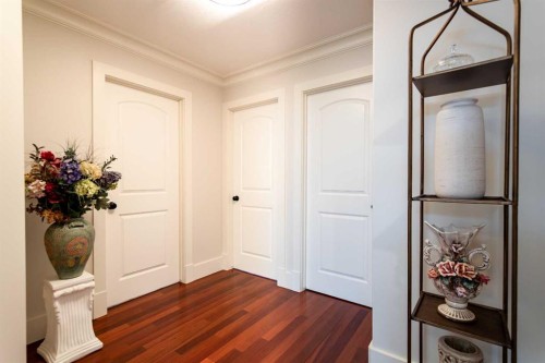 2028 25A Street Sw, Calgary, AB - Indoor Photo Showing Other Room