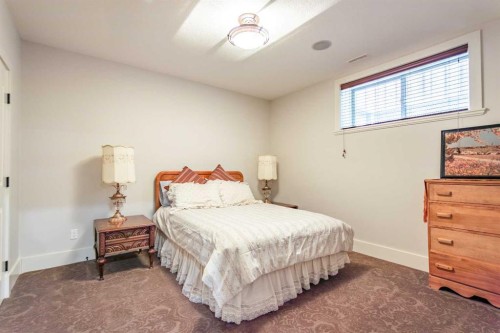 2028 25A Street Sw, Calgary, AB - Indoor Photo Showing Bedroom