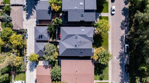 2028 25A Street Sw, Calgary, AB - Outdoor