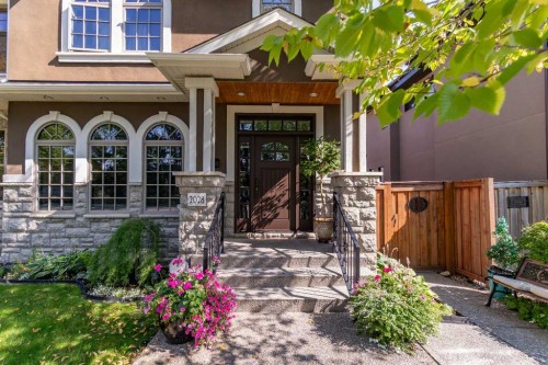 2028 25A Street Sw, Calgary, AB - Outdoor