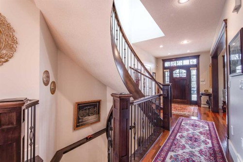 2028 25A Street Sw, Calgary, AB - Indoor Photo Showing Other Room