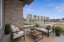 103-655 Shawnee Square SW Calgary, AB T2Y 1E3