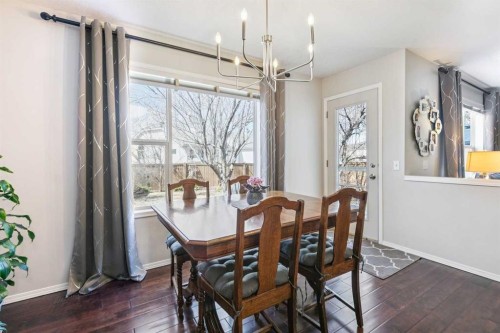 18519 Chaparral Manor Se, Calgary, AB - Indoor Photo Showing Dining Room