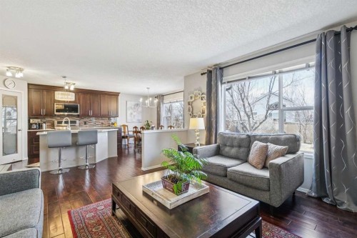 18519 Chaparral Manor Se, Calgary, AB - Indoor Photo Showing Living Room