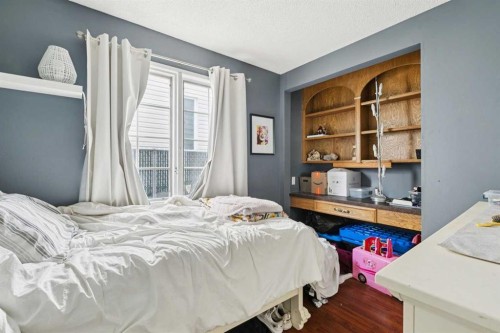 13811 Deer Run Boulevard Se, Calgary, AB - Indoor Photo Showing Bedroom