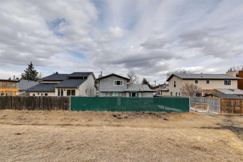 13811 Deer Run Boulevard Se, Calgary, AB - Outdoor