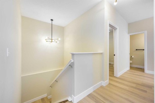 42 Royal Crest Point Nw, Calgary, AB - Indoor Photo Showing Other Room
