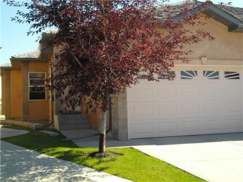 42 Royal Crest Point Nw, Calgary, AB - Outdoor