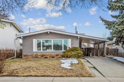 5516 Taylor Crescent Ne, Calgary, AB - Outdoor