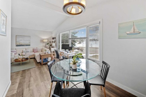 5516 Taylor Crescent Ne, Calgary, AB - Indoor Photo Showing Dining Room