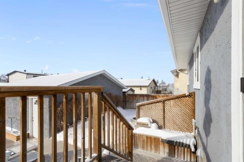 172 Rundlefield Crescent Ne, Calgary, AB - Outdoor With Exterior