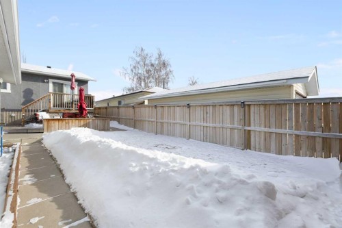 172 Rundlefield Crescent Ne, Calgary, AB - Outdoor