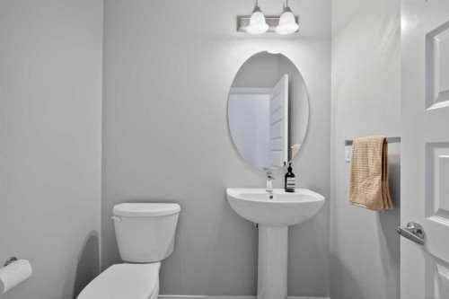 154 Yorkstone Way Sw, Calgary, AB - Indoor Photo Showing Bathroom