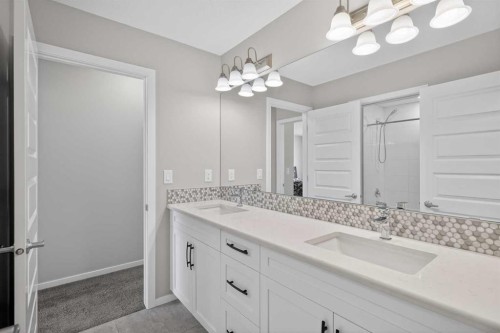 154 Yorkstone Way Sw, Calgary, AB - Indoor Photo Showing Bathroom